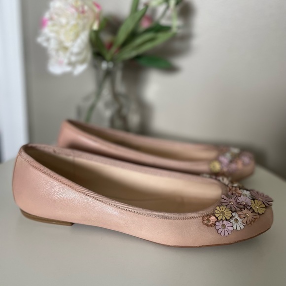 Size 9 Nine West Flats - Picture 4 of 7